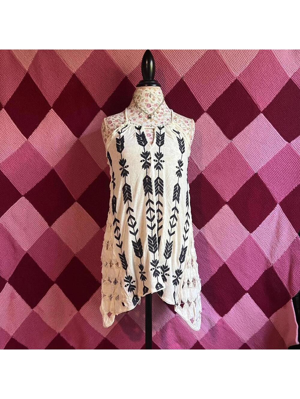 white and navy crochet embroidered tunic top